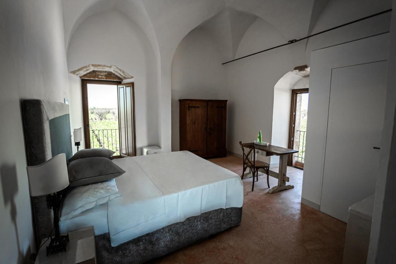 Masseria Torleanzi Wine Relais San Pietro Vernotico Exterior photo